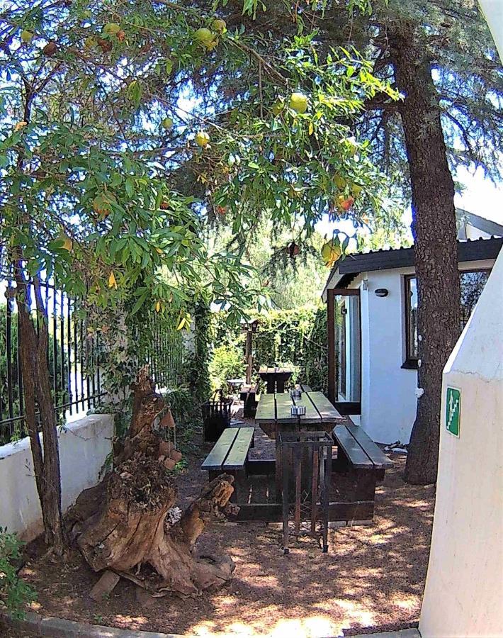 Kuru-Kuru Guesthouse Kuruman Esterno foto